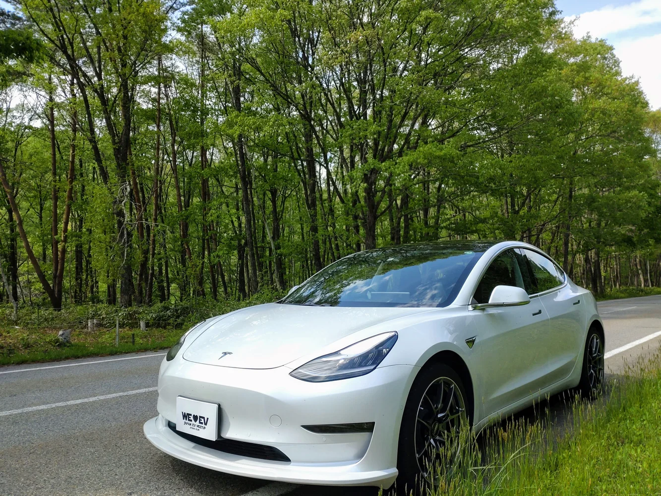 Deep Sightseeing in Gifu with a Tesla Rental Car from Gifu Hashima
