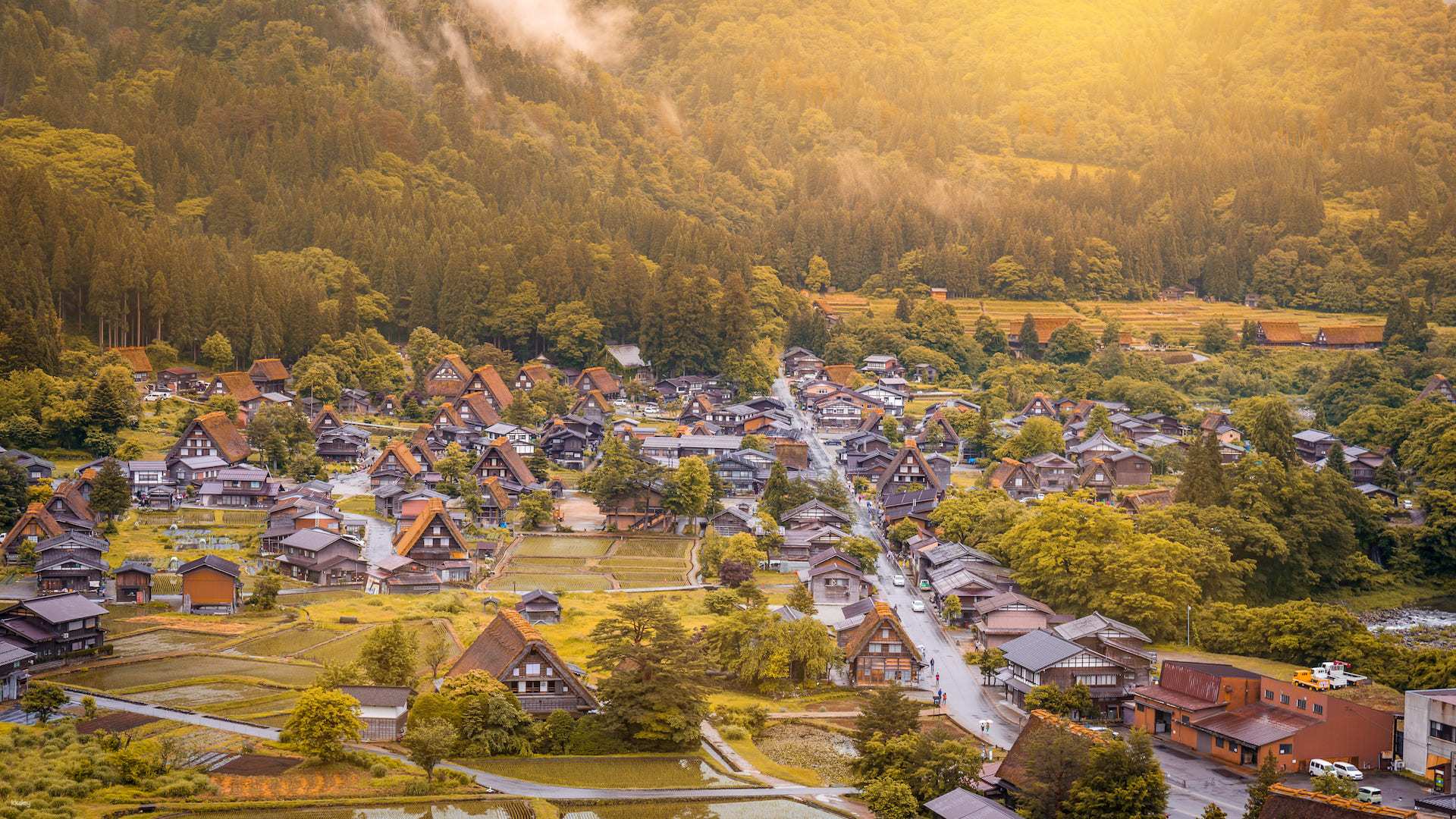 Gokayama, Shirakawago & Hida Takayama: Gassho-Zukuri Village Tour from Kanazawa