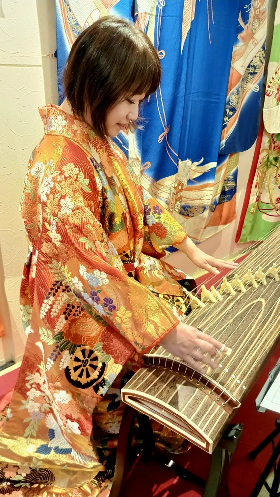 Kyoto Koto Lesson in Gorgeous Kimono: Learn Japanese Harp!