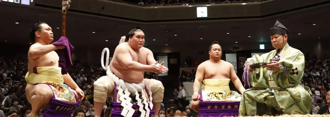 Sep 12 Only! Tokyo Sumo Tournament Tickets – Sumo Encyclopedia Included!