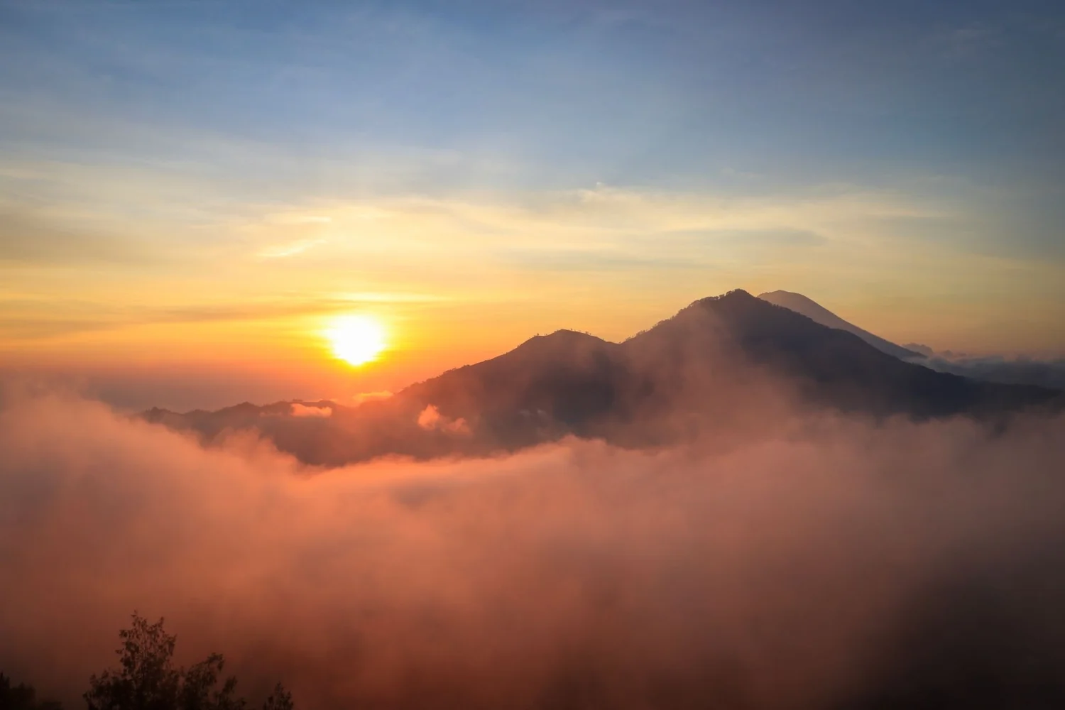 Bali Private Guided Mt Batur Sunrise Hiking Package with Breakfast